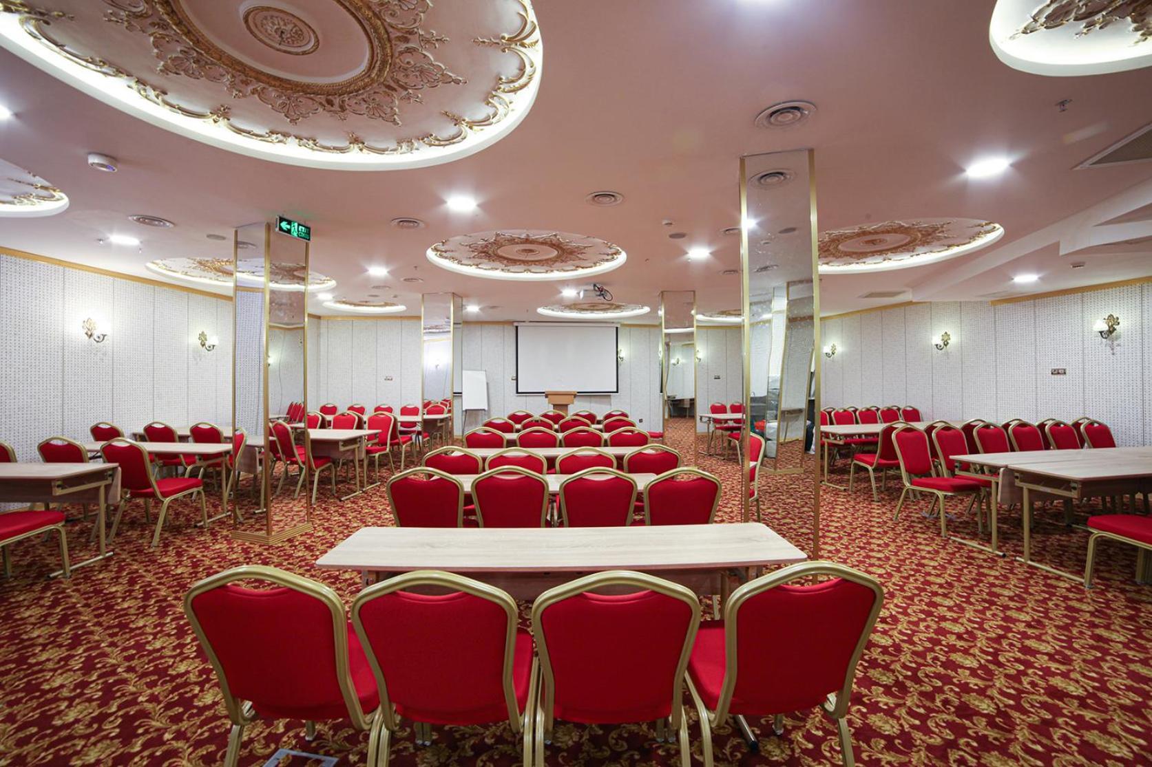Otel White Monarch